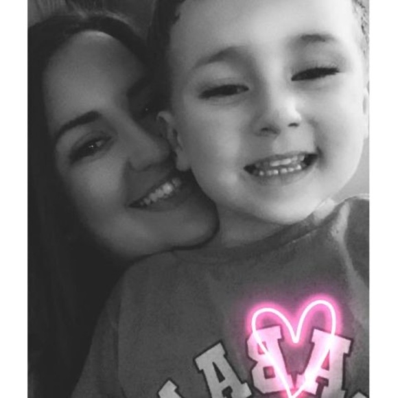 Meet your Posher, Mandi - Picture 1 of 1